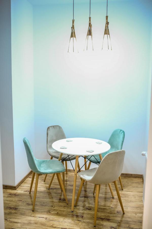 Laura Apartments ซินายา ภายนอก รูปภาพ
