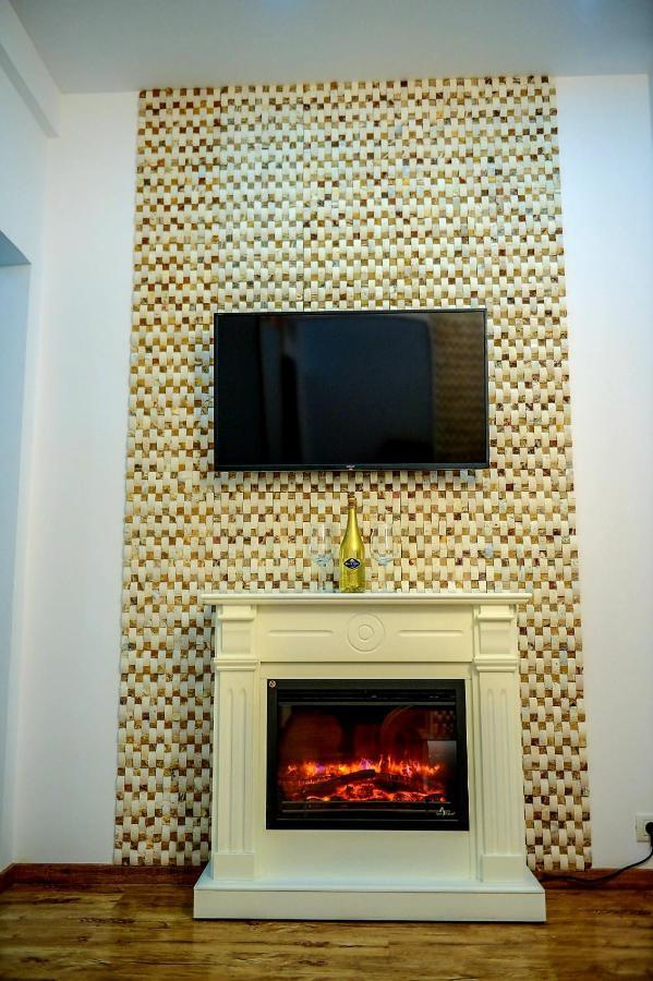 Laura Apartments ซินายา ภายนอก รูปภาพ